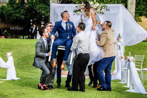 Festejo de novios por boda - Finca Hotel Yerbabuena