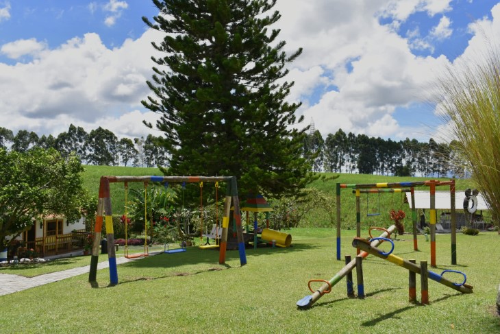 Juegos infantiles - Finca Hotel Yerbabuena